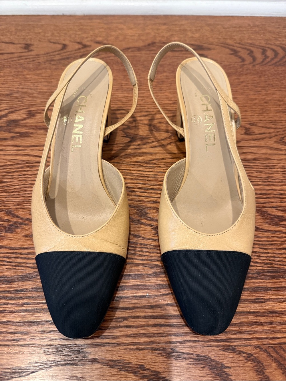 Classic Chanel Slingbacks Size 38 Beige and Black